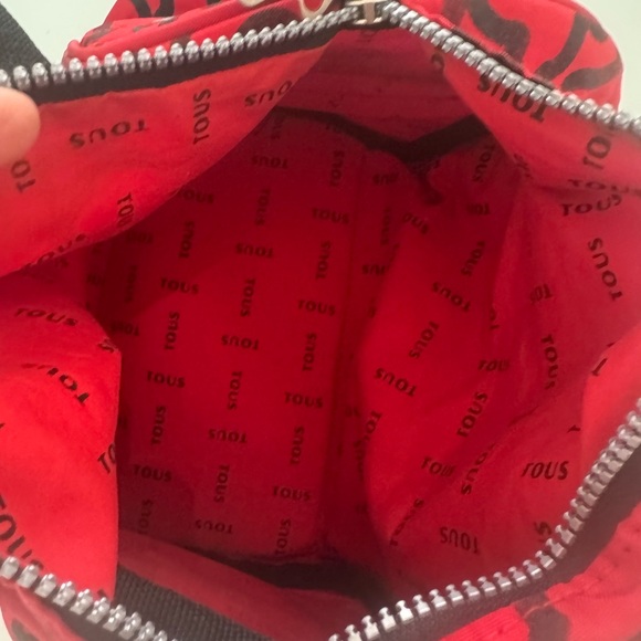 TOUS Bear Collection Red & Black Kaos Canvas Barrel Bag - 3 zipper pockets - Picture 3 of 10